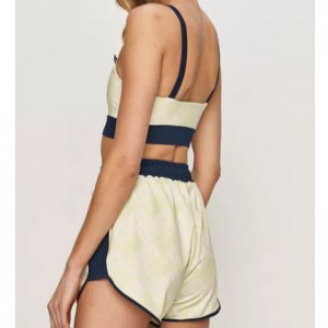 Runda halsen elastisk sport kostym