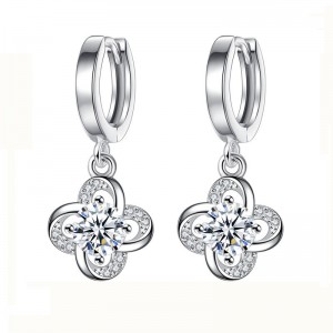 Fyra bladklöver örhängen