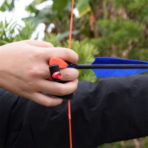ELONG OUTOME 42FT06 S Storlek RH Bågskytte Fingerflik för Recurve Bow Target Shooting Target och övning