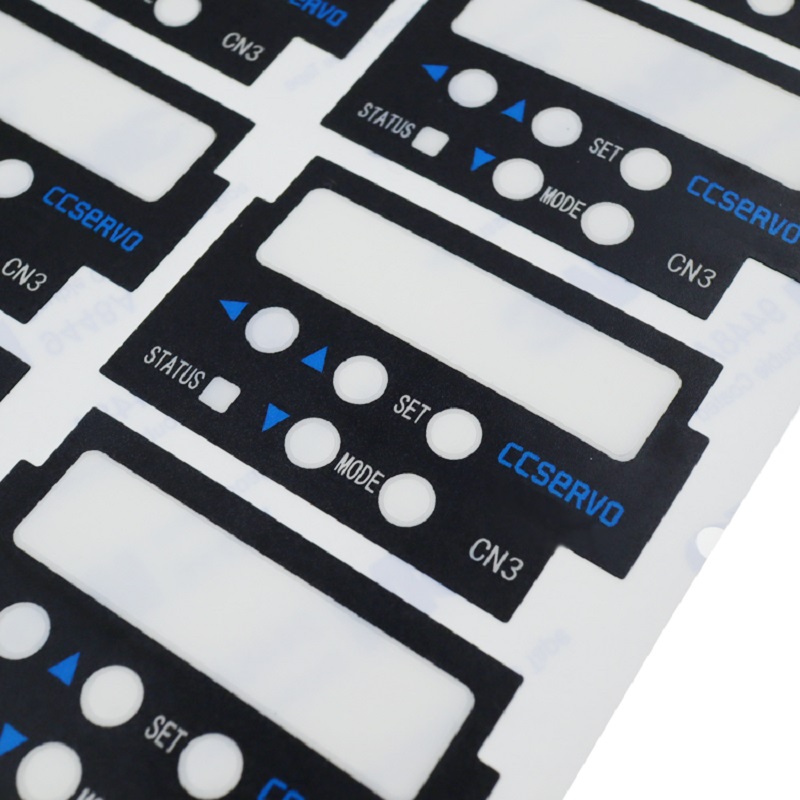 Vilka är egenskaperna hos filmpanelen som görs av skärmutskriftsprocessen?