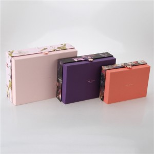 Delikat guldpläterad knapp Elastisk knapp Presentförpackning