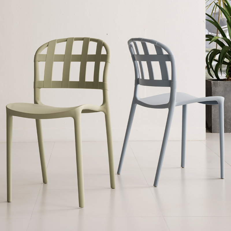 Modern plastfärgad stol armfri fast rygg utomhus enkel lounge plaststol stol