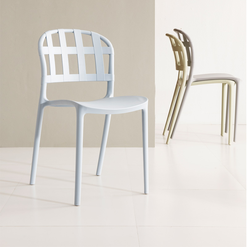 Modern plastfärgad stol armfri fast rygg utomhus enkel lounge plaststol stol