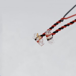 Bearbetning och anpassning 1.27 avstånd från Crystal Head Pierces Horn Battery Electronic Terminal Wire Elco8005 Micro Motor Cable