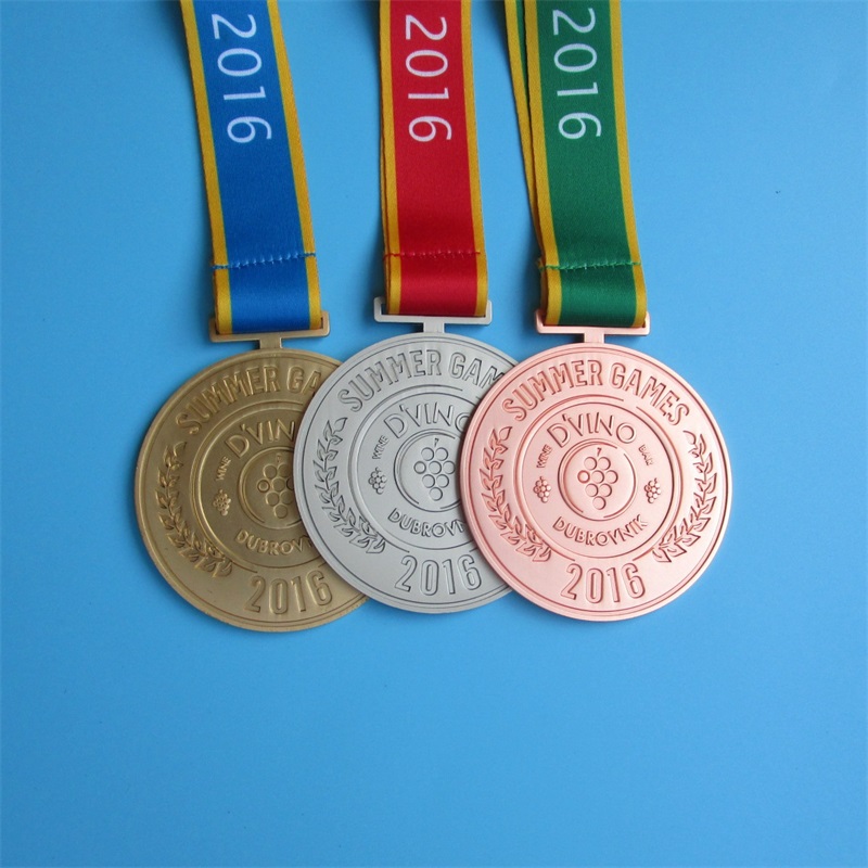 Anpassade logotypprismedaljer med bandpläterad guld silver bronscykling som kör maraton metallsportmetallmedaljer