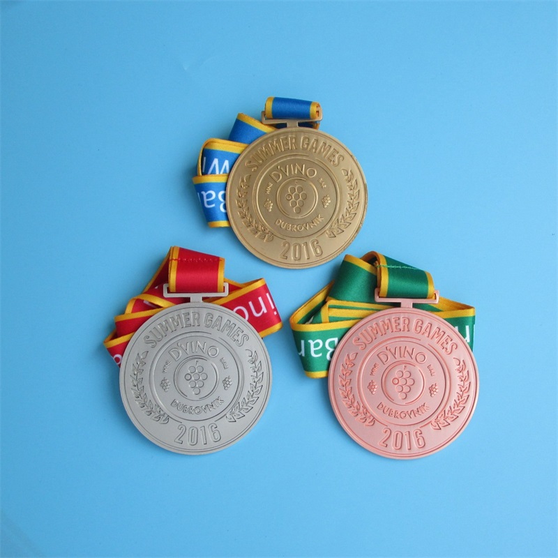 Anpassade logotypprismedaljer med bandpläterad guld silver bronscykling som kör maraton metallsportmetallmedaljer
