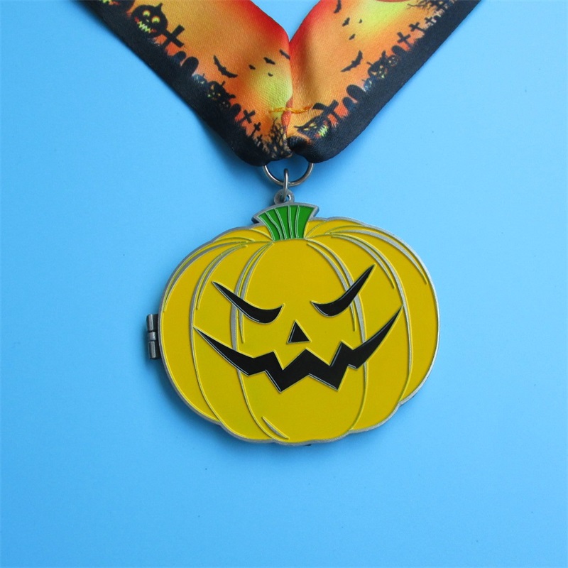 Anpassad medaljebox Halloween Festival Gift Metal Clam-Shell Folding Medals