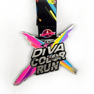 Den perfekta presentguiden för Run Custom Medallion -halsband