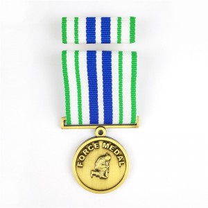 Zinklegering Guldpläterad 3D -graverad medalj Anpassad metall tomt universal medalj Honor Class Medal