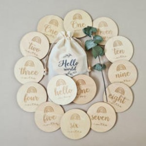 Träartefakt gravid baby månad milstolpe kort träkort