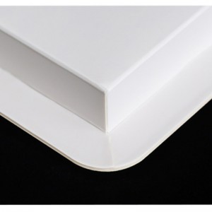 Fyrkantig transparent födelsedagstårta