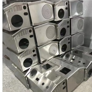 Plåtbearbetningsdelar