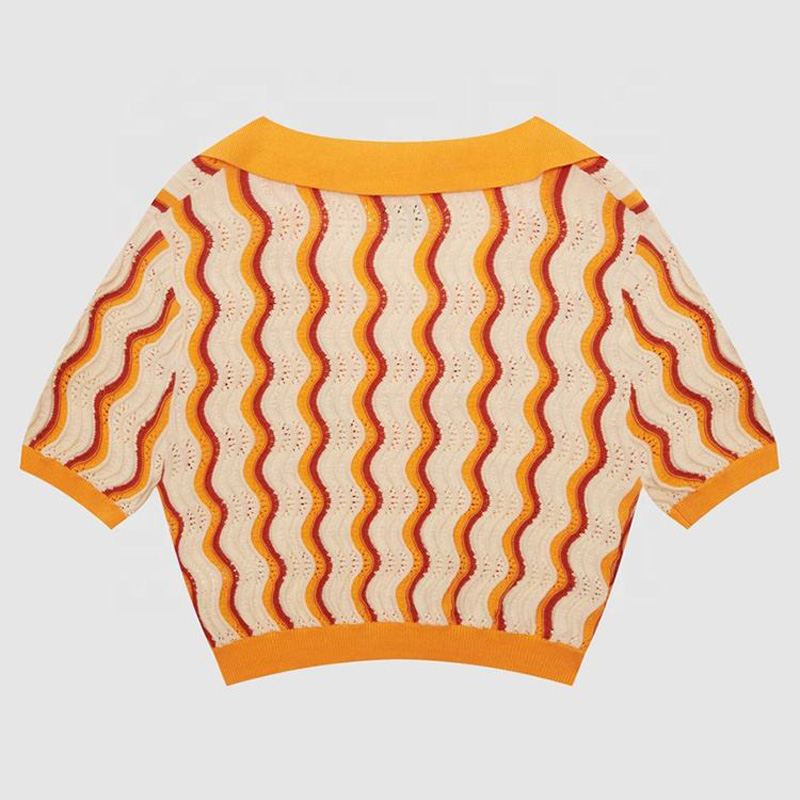 2023 Ny designanpassad kvinnors stickkläder V-hals Löst fast färg Spring Summer T-shirts Kort ärm stickad Cardigan tröja