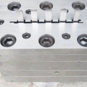 PVC -trä och skummande mögelserier