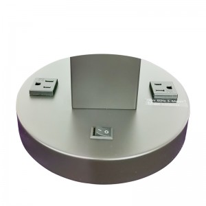 Två toner svarta och borstadenickelfinishbordslampan med en på/off rocker switch och två bekväma uttag på gästrummet