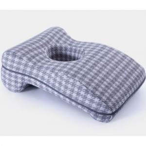 Tupplurkudde med hål