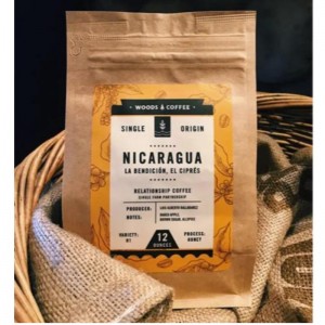 Engångsblock Botten Ziplock Scrub Powder Packaging dragkedja Vitrosa Matt svart färgventil papper kaffeväska med vent