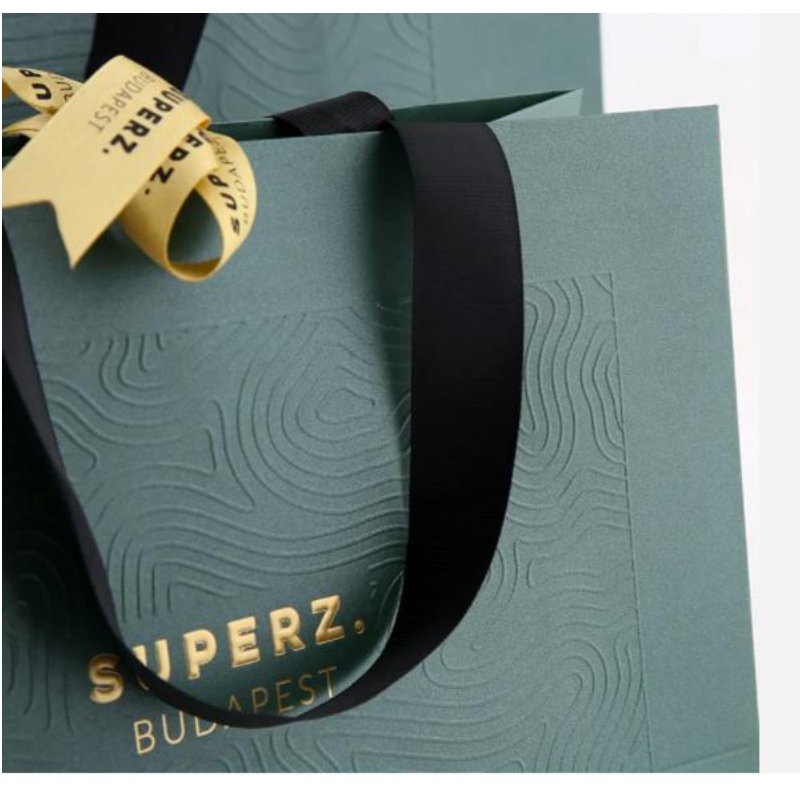 Anpassade skor märkesvaror tryckta papperspåsar med din egen logo kartong shopping papperspåse presentpåsar för småföretag