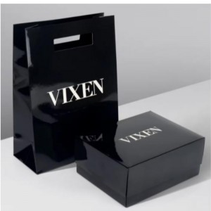 Art Paper Die Cut Kraft Paper Bag Christmas Flap Die Cut Handle Gift Bag Black Biologisknedbrytbar butik Shopping Papperspåse