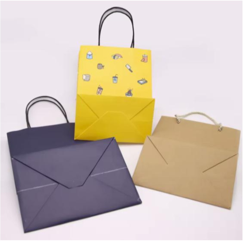 Anpassad tryckt logotyp Kraft Paper Packaging Bag Gift Hantverk Shopping Biologisktnedbrytbar papperspåse med handtag