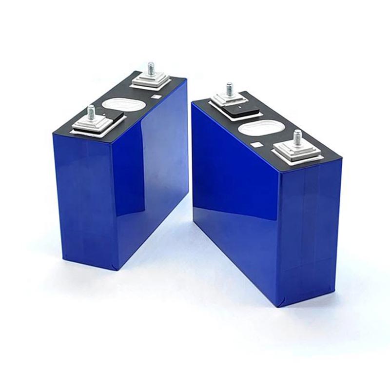 Svolt 106AH LFP Battery 3.2V 100AH ​​LIFEPO4 PRISMATIC Batteriscellinladdningsbart litiumjärnfosfatbatteri för 12V 24V 48V Solenergi lagringsbatteripaket