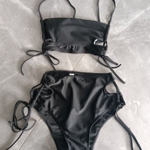 2025 Ny europeisk och amerikansk stil utländsk handel två-stycke hög-Midja triangelbikini. Med slipsband och snörning är det sexigt och fashionabla badkläder SY2427 Pris:$79.99