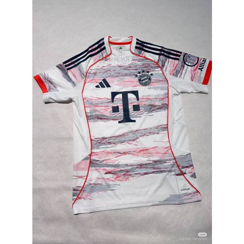 25/26 Bayern Away -tröjor under dennya säsongen av
