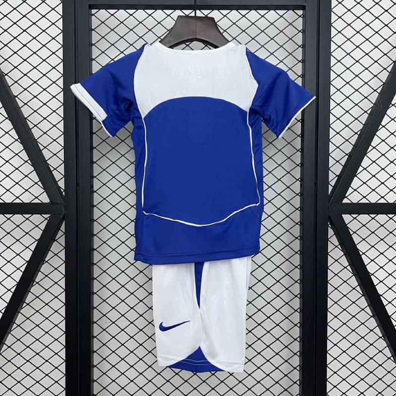 Barn Brasilien 2004 Bortstorlek: 16-28